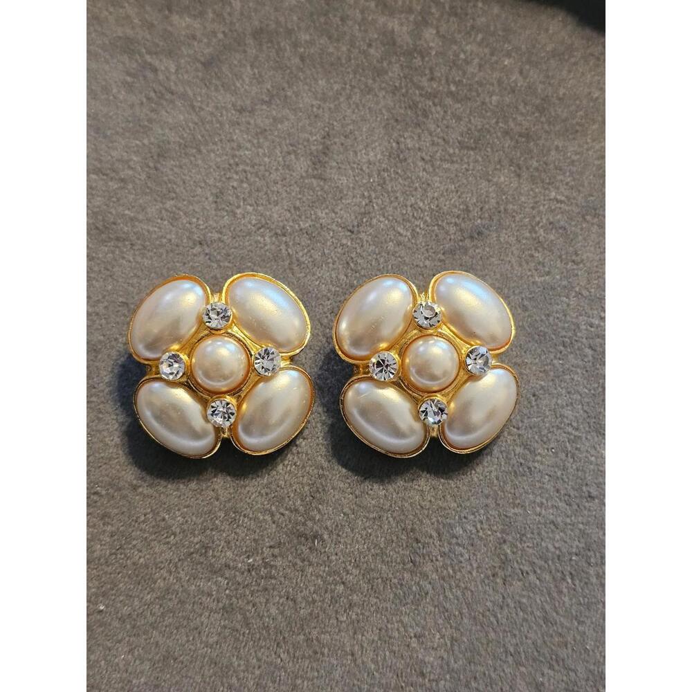 Fancy Large Gold, Pearl, And Rhinestone Clip On Earrings